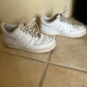 Women’s Ari Force 1s